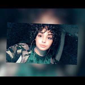 Meet your Posher, Sara